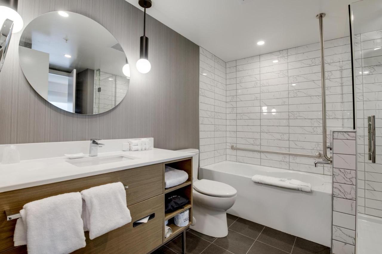 Sandman Signature Saskatoon South Hotel מראה חיצוני תמונה