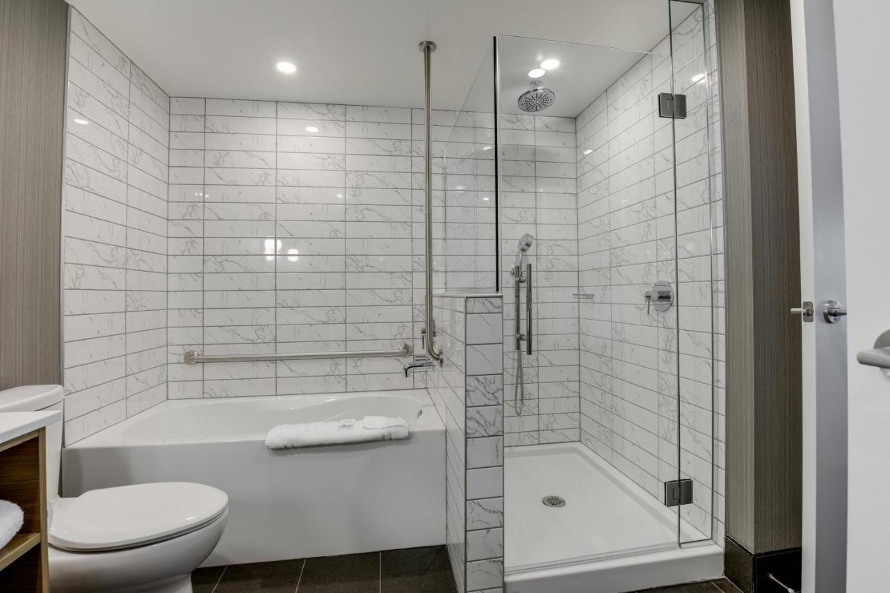 Sandman Signature Saskatoon South Hotel מראה חיצוני תמונה