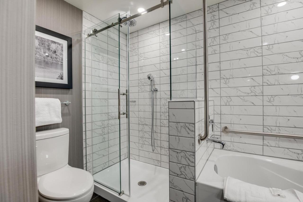Sandman Signature Saskatoon South Hotel מראה חיצוני תמונה