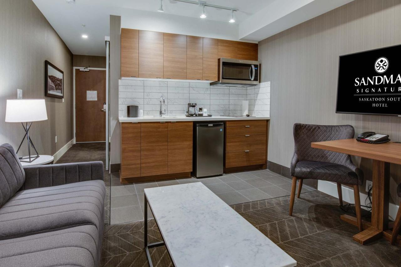 Sandman Signature Saskatoon South Hotel מראה חיצוני תמונה
