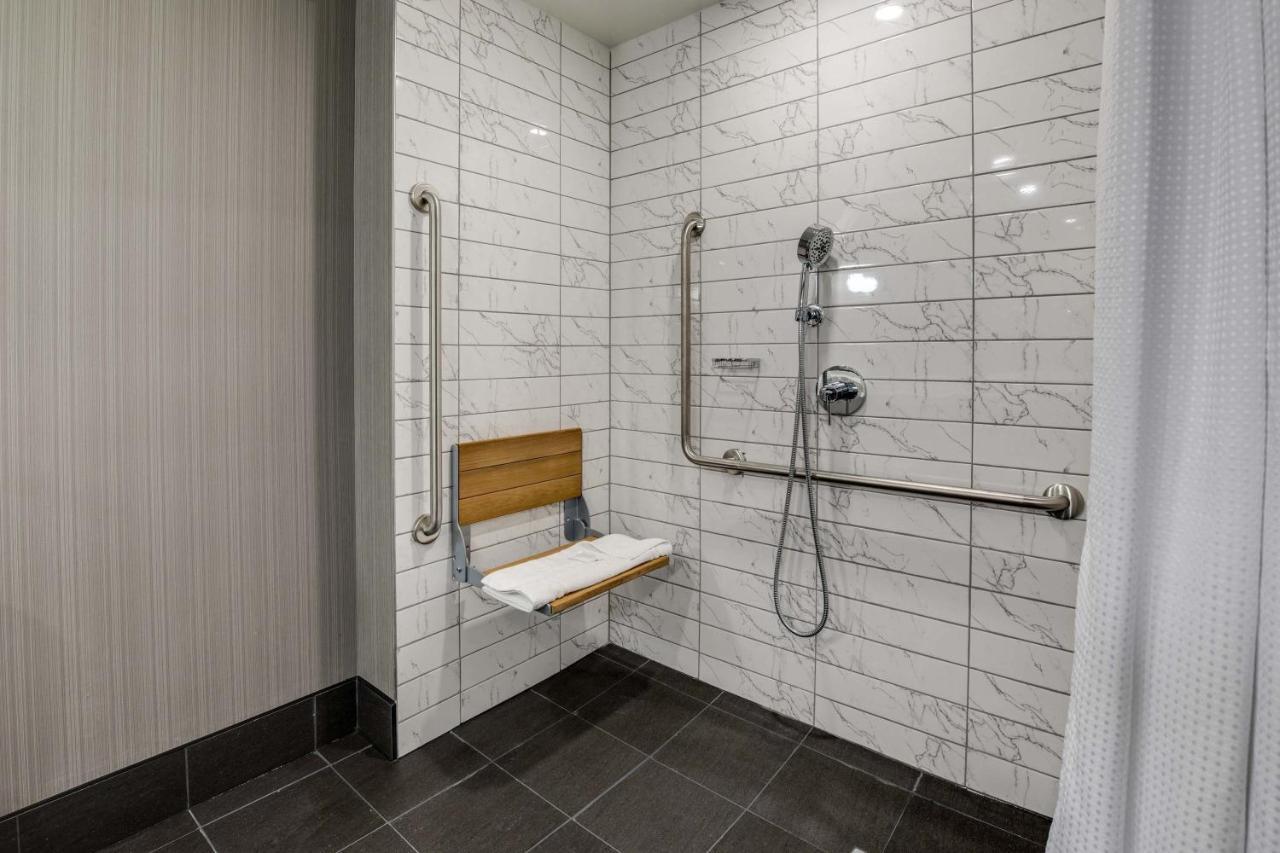 Sandman Signature Saskatoon South Hotel מראה חיצוני תמונה