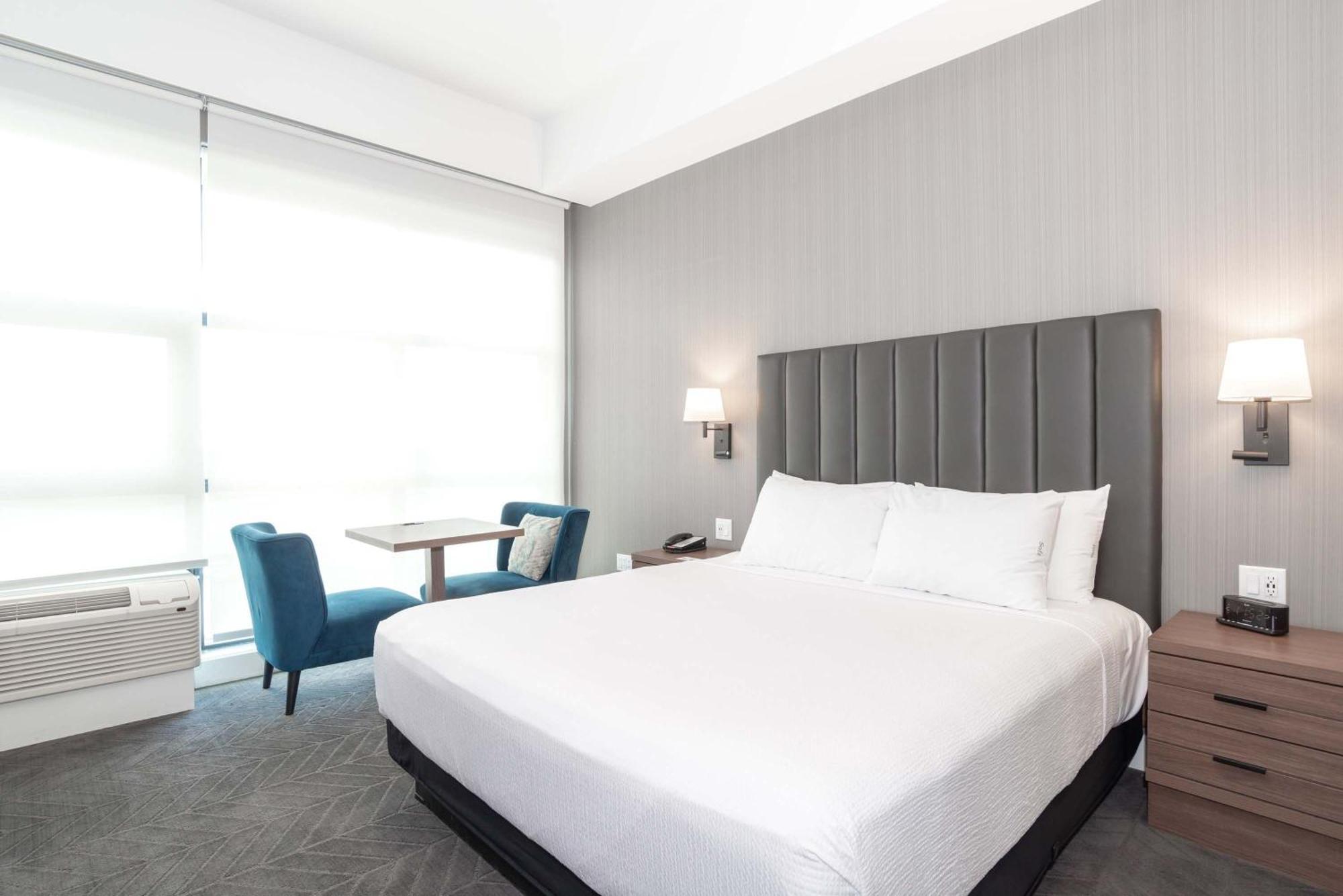Sandman Signature Saskatoon South Hotel מראה חיצוני תמונה